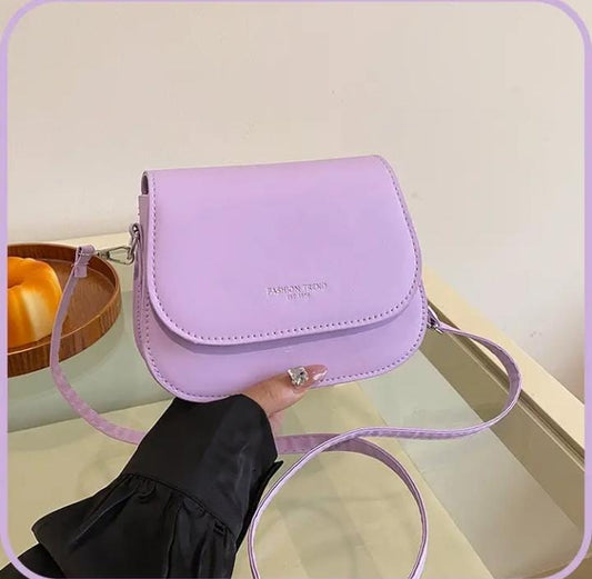 Elegant purple crossbody bag for women 💜