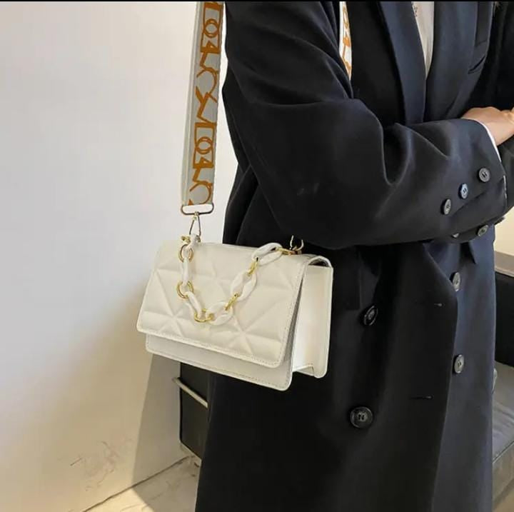 Versatile white shoulder & crossbody bag for women 🤍✨